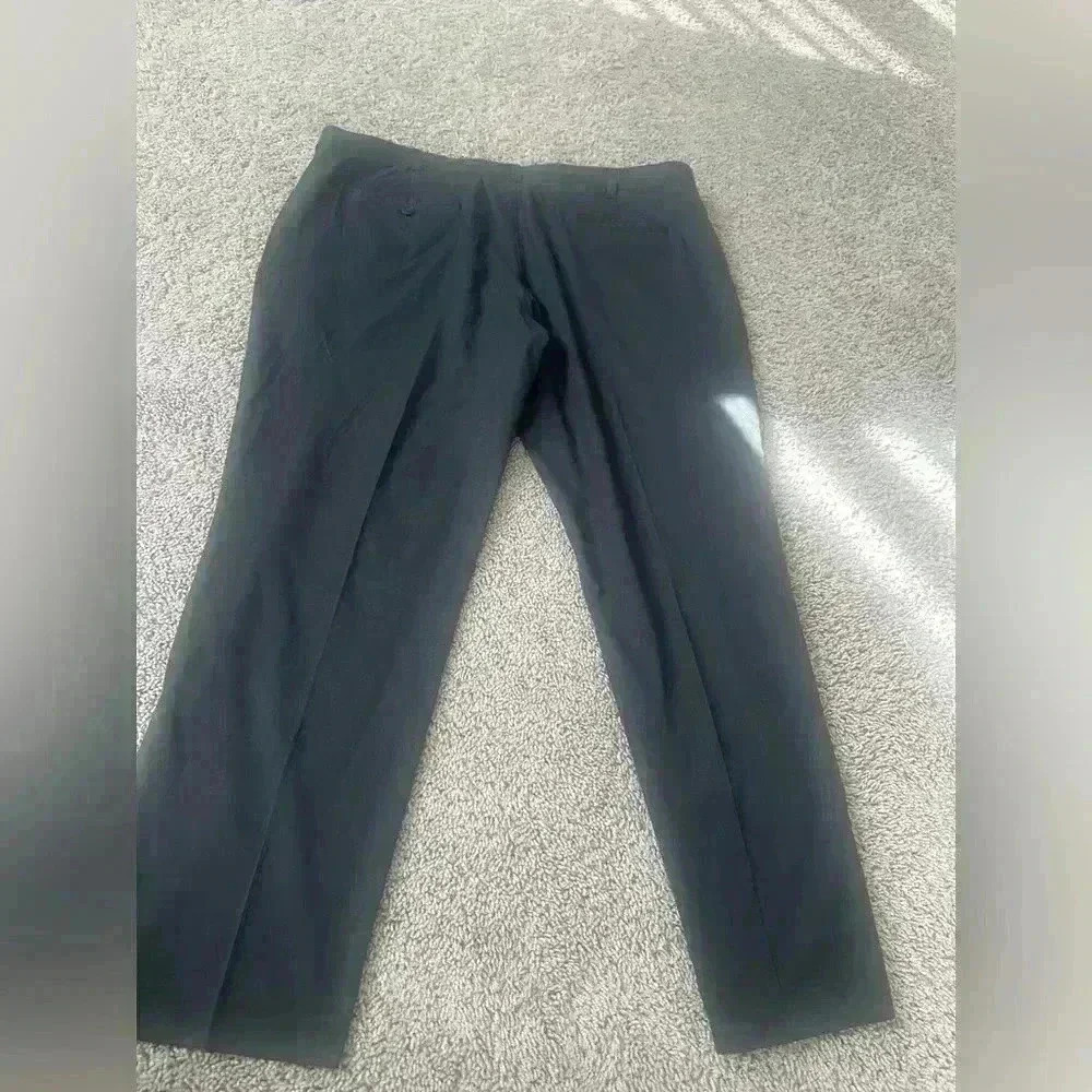 Dressy men pants.